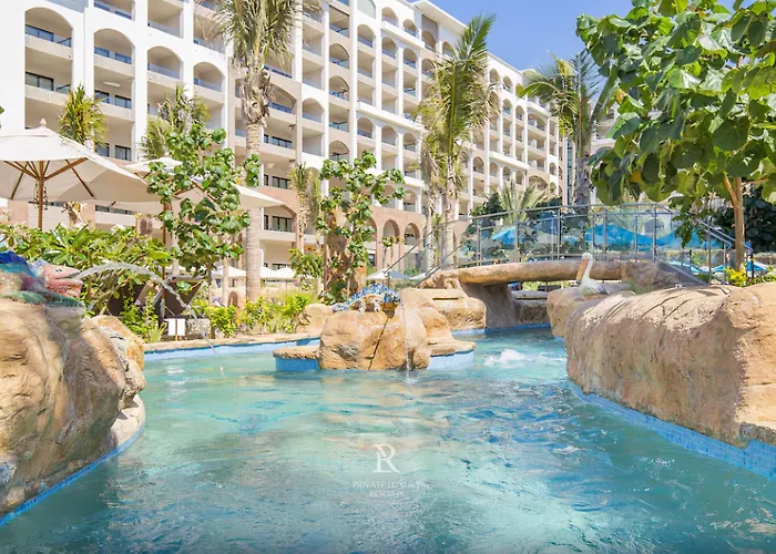 Three Bdr Ocean Front Lockoff - La Valencia Resort *