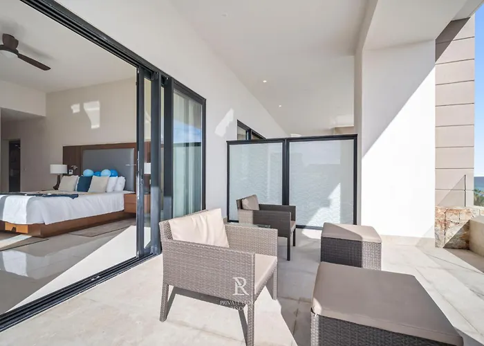 Three Bdr Ocean Front Lockoff - La Valencia Resort *